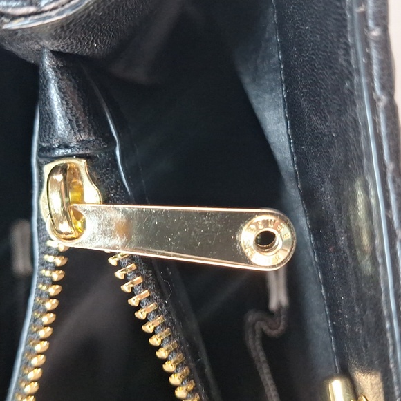 Henri Bendel No 7 Black Leather Tote Bag Quilted Vertical Chain E/W East West - Picture 13 of 16